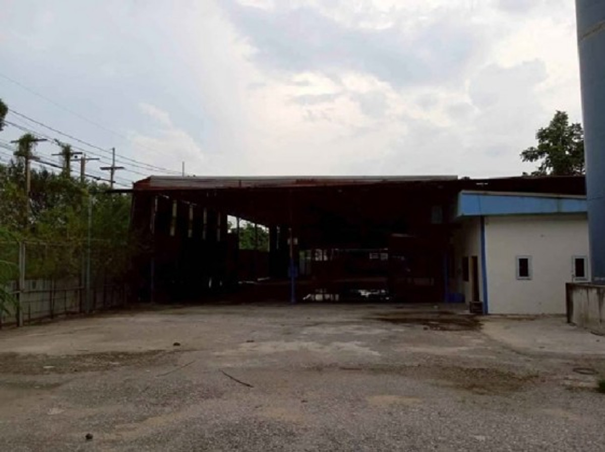 โทร. 081-632-0632 ให้เช่าอู่ซ่อมรถ / ร้านประดับยนต์ / ขายรถมือสอง / โกดัง / ทำเล ริมถนนพระราม 2 กม.18 (ริมถนน) ใกล้กับ หมู่บ้าน เดอะแกรนด์ พระราม 2 / ทำเลติดถนน / เหมาะหลากหลายธุรกิจ Loading...