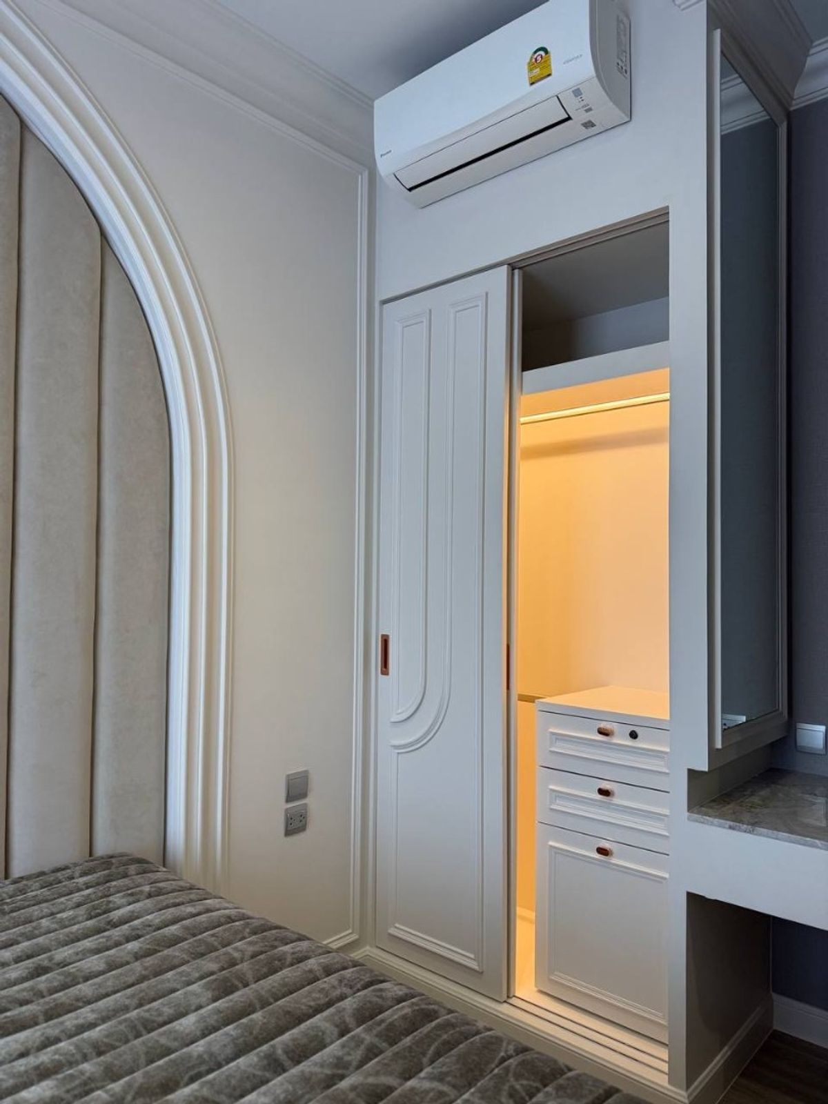 ให้เช่าคอนโดสาทร นราธิวาส : ให้เช่า 🔥 RHYTHM CHAROENKRUNG PAVILLION 🔥 เฟอร์นิเจอร์ และ เครื่องใช้ไฟฟ้าครบ ใกล้ BTS สะพานตากสิน