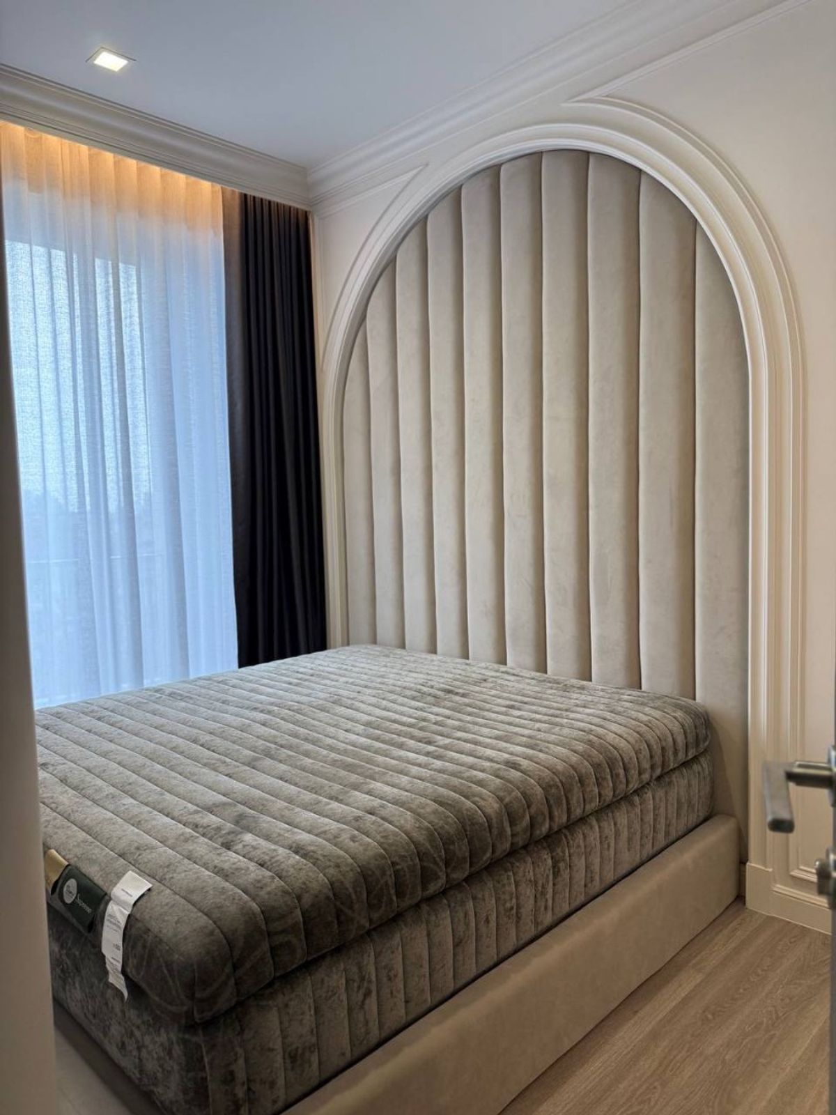 ขายคอนโดสาทร นราธิวาส : ขายด่วน 🔥 RHYTHM CHAROENKRUNG PAVILLION 🔥 ใกล้ BTS สะพานตากสิน เฟอร์นิเจอร์ และ เครื่องใช้ไฟฟ้าครบ 