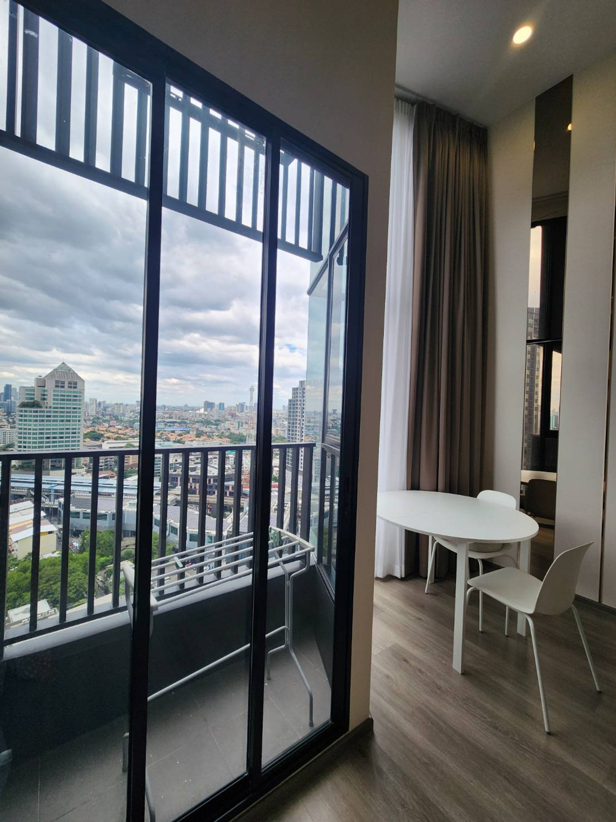 For RentCondoOnnut, Udomsuk : Luxury Condo for Rent | Knightsbridge Space Sukhumvit - Rama 4 in the city center