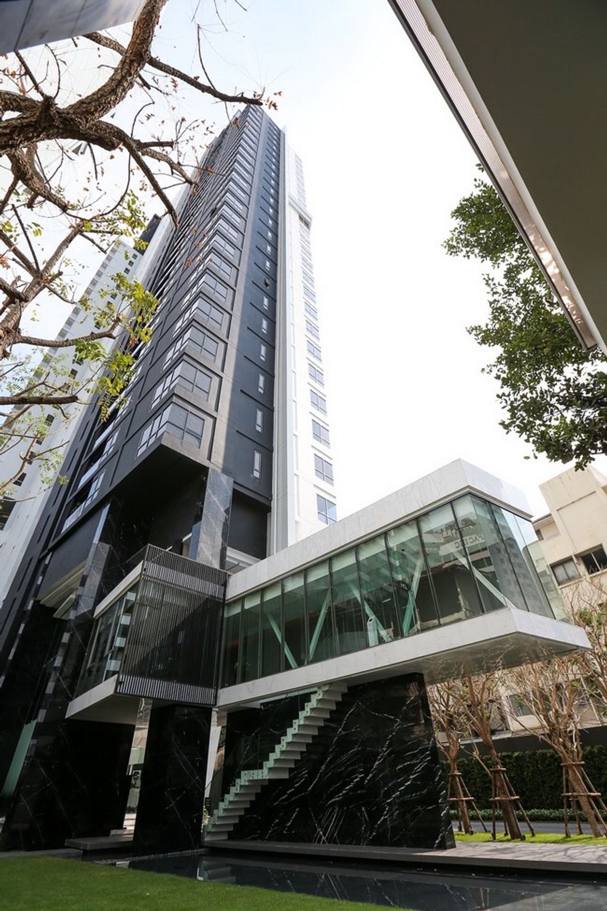 ให้เช่าคอนโดสุขุมวิท อโศก ทองหล่อ : For Rent Condo HQ Thonglor fully furnished 