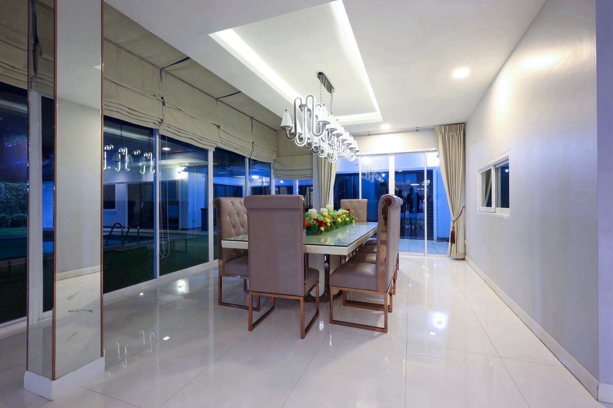 ขายบ้านชะอำ เพชรบุรี : 📢👇บ้านพักตากอากาศสุดหรู 2 หลัง ริมทะเลชะอำ–ปึกเตียน ใกล้กรุงเทพฯ  ทำเลเงียบสงบ ส่วนตัว ใกล้สถานที่ท่องเที่ยวหลายแห่ง เหมาะสำหรับการพักผ่อนและการลงทุน