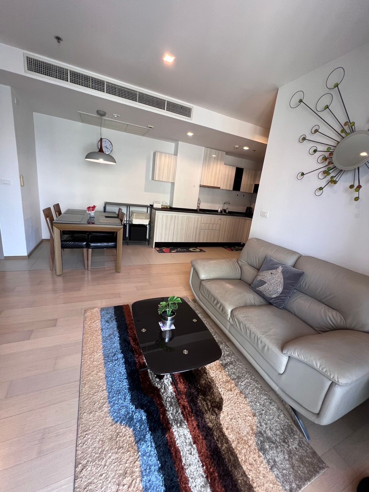 ให้เช่าคอนโดสุขุมวิท อโศก ทองหล่อ : For Rent Condo HQ Thonglor fully furnished (S15-11672)