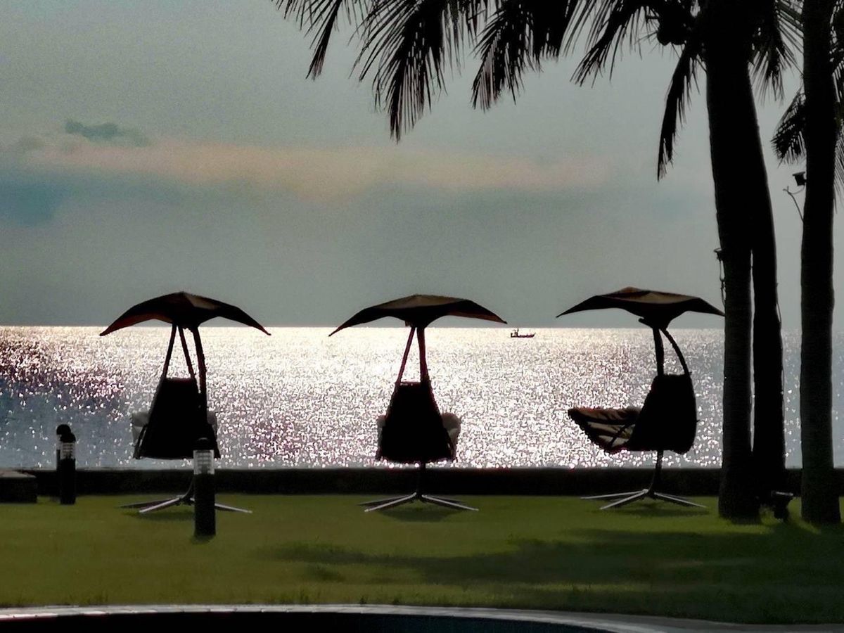 ขายบ้านชะอำ เพชรบุรี : 📢👇บ้านพักตากอากาศสุดหรู 2 หลัง ริมทะเลชะอำ–ปึกเตียน ใกล้กรุงเทพฯ  ทำเลเงียบสงบ ส่วนตัว ใกล้สถานที่ท่องเที่ยวหลายแห่ง เหมาะสำหรับการพักผ่อนและการลงทุน