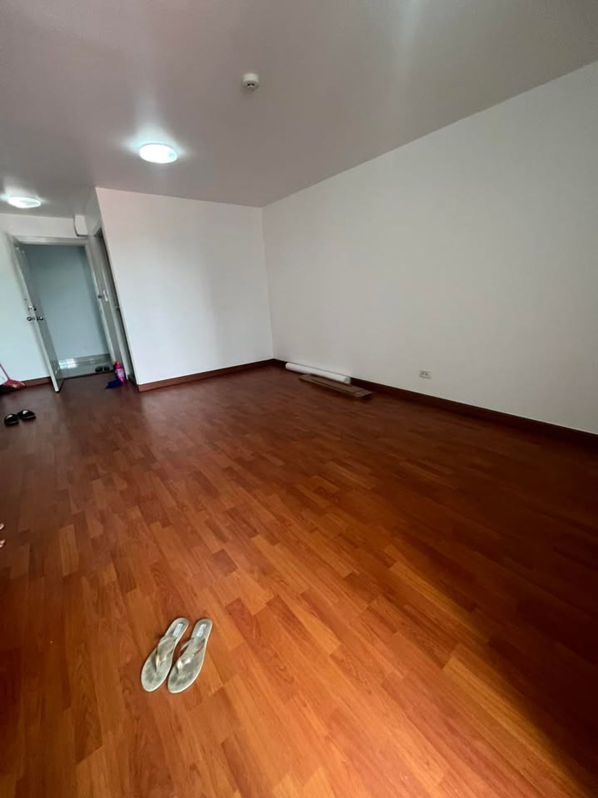 ขายคอนโดอ่อนนุช อุดมสุข : ห้องเปล่าราคาดีพิเศษ คุ้มมาก!!⭐Regent Home 22 Sukhumvit 85 (รีเจ้นท์ โฮม 22 สุขุมวิท 85)