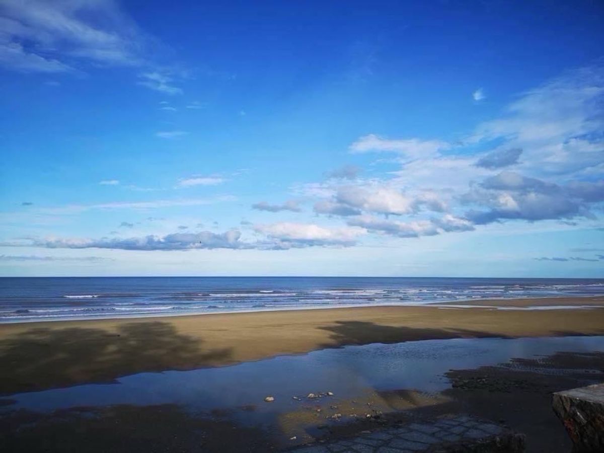 ขายบ้านชะอำ เพชรบุรี : 📢👇บ้านพักตากอากาศสุดหรู 2 หลัง ริมทะเลชะอำ–ปึกเตียน ใกล้กรุงเทพฯ  ทำเลเงียบสงบ ส่วนตัว ใกล้สถานที่ท่องเที่ยวหลายแห่ง เหมาะสำหรับการพักผ่อนและการลงทุน