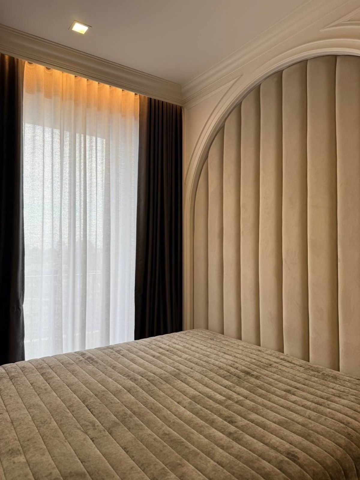 ให้เช่าคอนโดสาทร นราธิวาส : ให้เช่า 🔥 RHYTHM CHAROENKRUNG PAVILLION 🔥 เฟอร์นิเจอร์ และ เครื่องใช้ไฟฟ้าครบ ใกล้ BTS สะพานตากสิน