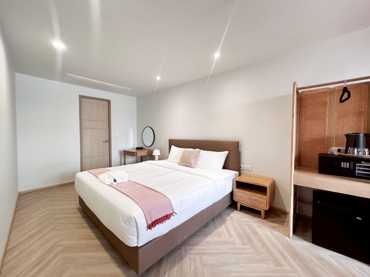 ให้เช่าสีลม ศาลาแดง บางรัก : Line ID : @zimple_asset  ห้องพักสไตล์มินิมอล ย่านสีลม Fully Furnished บรรยากาศเงียบสงบเหมาะแก่การพักผ่อน เดินทางสะดวก ไม่ไกลจากBTS สุรศักดิ์