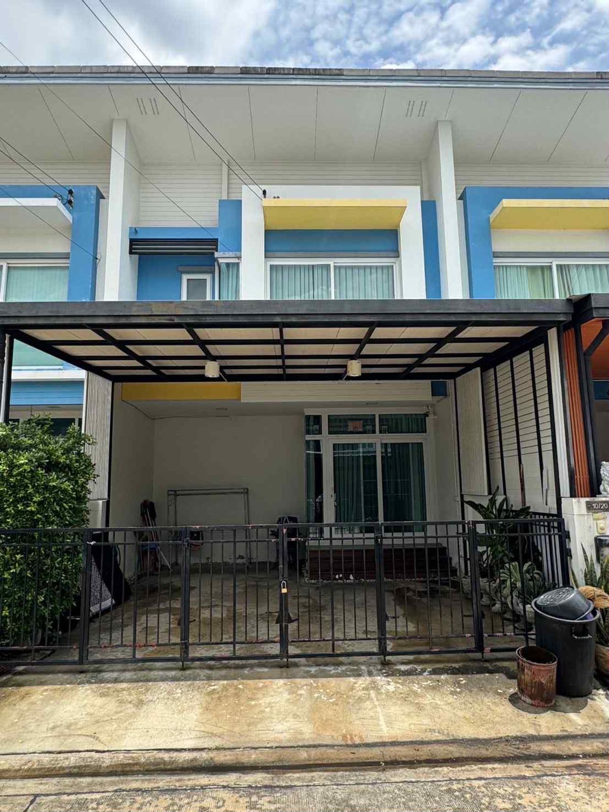 ให้เช่าทาวน์โฮมวิภาวดี ดอนเมือง หลักสี่ : ECH250936 ให้เช่า Rasa Grand Ville Paholyothin 73 | ทาวน์โฮม 3 ห้องนอน 150 ตรม. | จอดรถ 2 คัน | 20,000 บ./เดือน