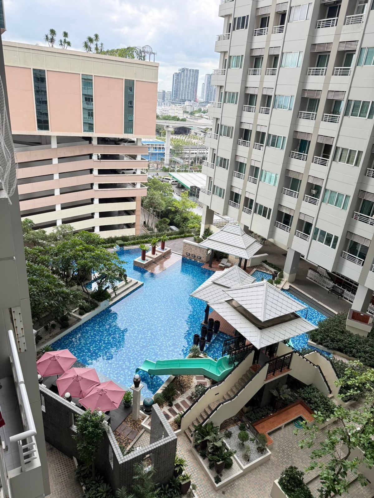 For RentCondoPattanakan, Srinakarin : New new room for the family at The Four Wing Residence Srinakarin