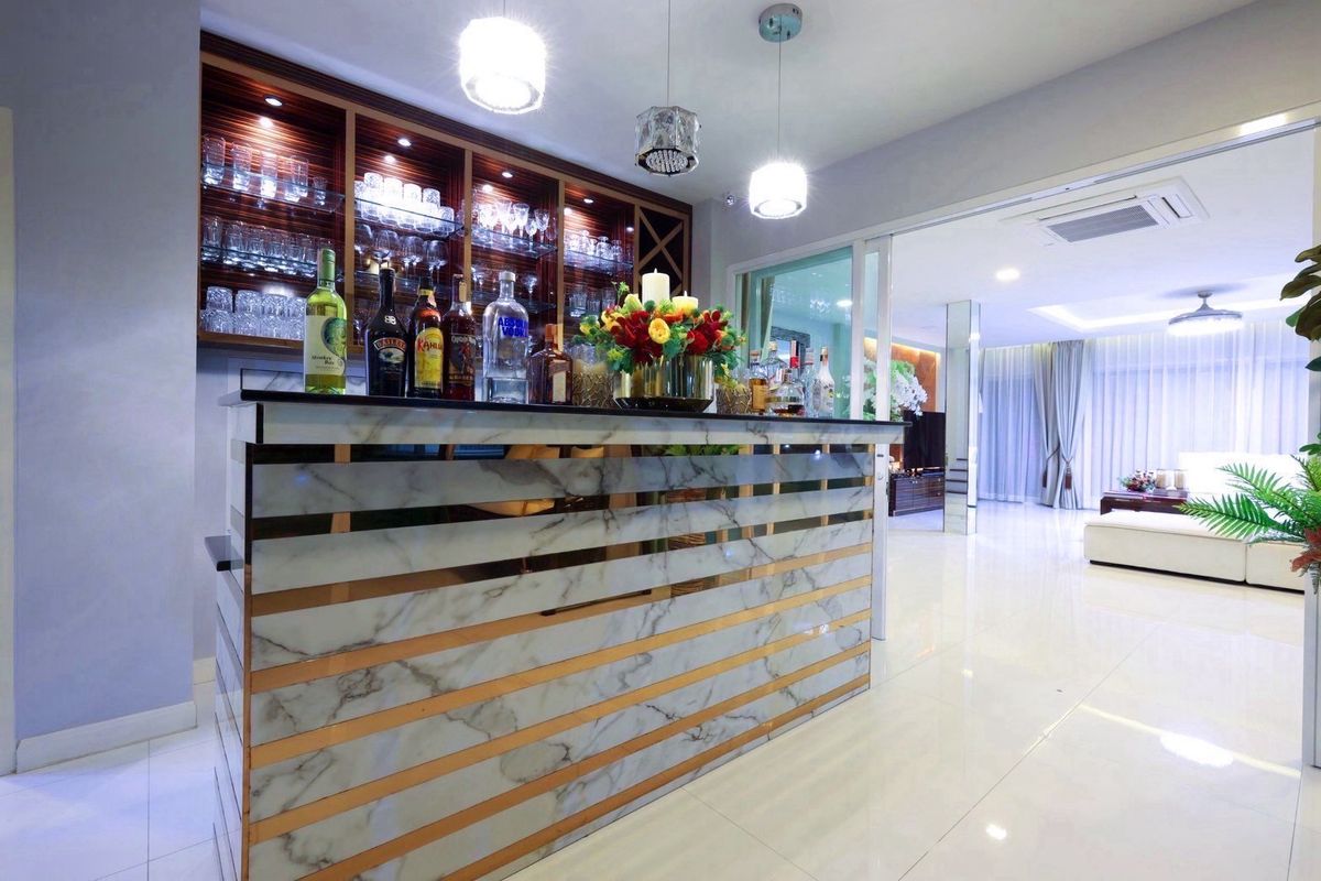 ขายบ้านชะอำ เพชรบุรี : 📢👇บ้านพักตากอากาศสุดหรู 2 หลัง ริมทะเลชะอำ–ปึกเตียน ใกล้กรุงเทพฯ  ทำเลเงียบสงบ ส่วนตัว ใกล้สถานที่ท่องเที่ยวหลายแห่ง เหมาะสำหรับการพักผ่อนและการลงทุน