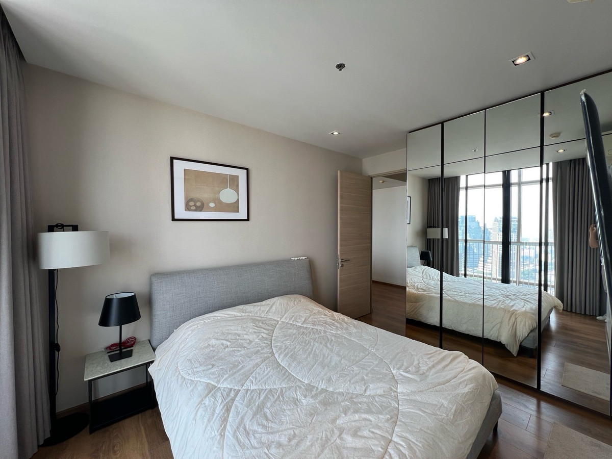 For RentCondoSukhumvit, Asoke, Thonglor : 🔫💦 Settle In Before Songkran! 2-Bedroom Duplex at Park 24 – 80,000 THB/month