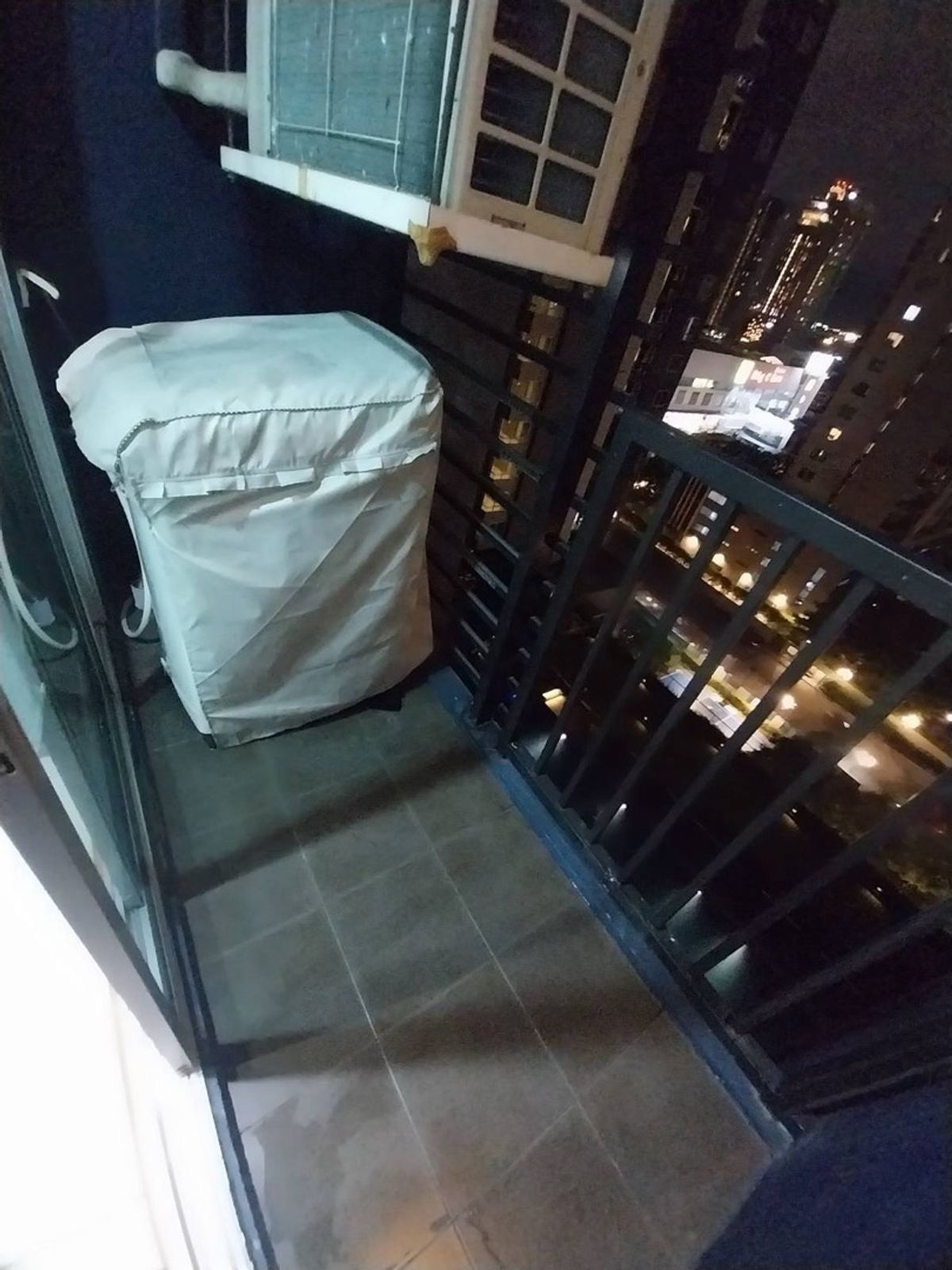 For RentCondoOnnut, Udomsuk : Rent The Base S77, Floor 14, Pool View, Size 30 sq.m. Near BTS Onnut Ready to enter the price of 13,000 baht