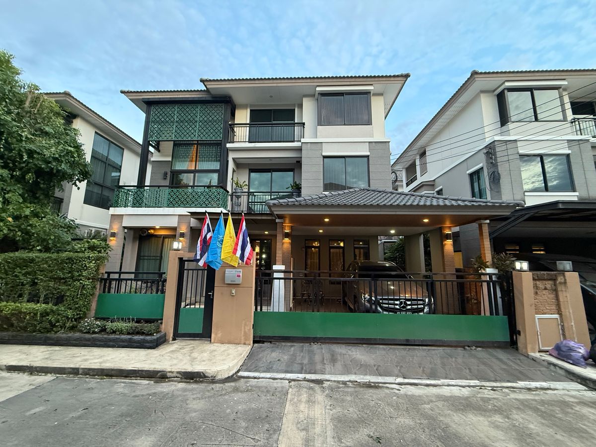 ขายบ้านพัฒนาการ ศรีนครินทร์ : ขาย บ้านเดี่ยว 3 ชั้น The Plant Elite พัฒนาการ 38 ที่ดิน 51.1 วา 4 ห้องนอน ตกแต่งสวย ใกล้สวนสาธารณะ