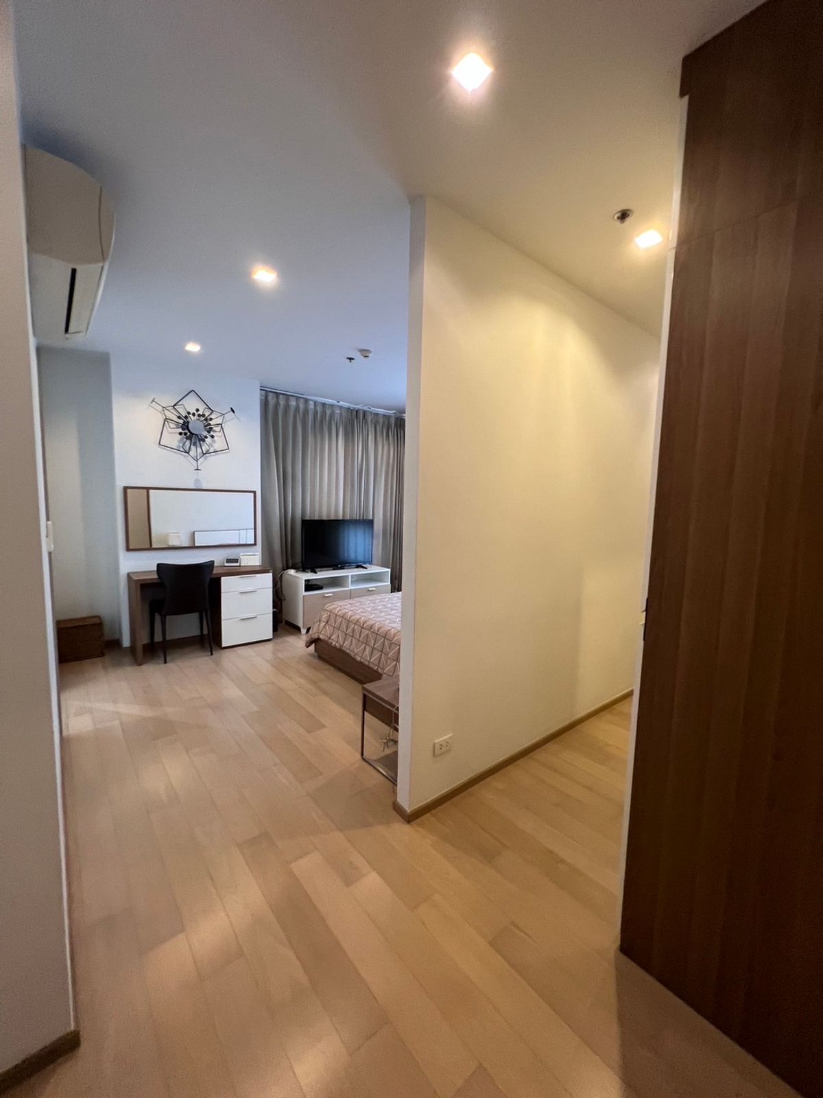 ให้เช่าคอนโดสุขุมวิท อโศก ทองหล่อ : For Rent Condo HQ Thonglor fully furnished (S15-11672)