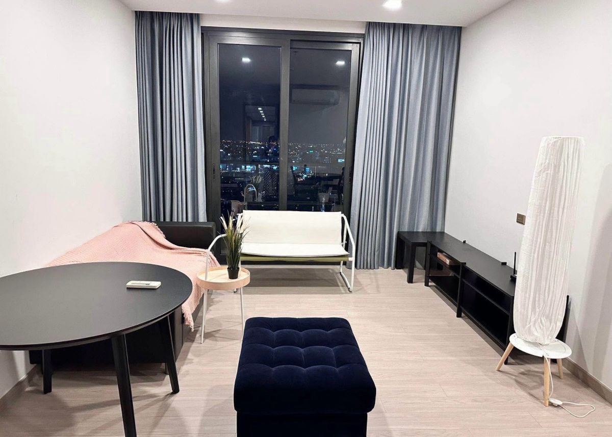 ให้เช่าคอนโดพระราม 9 เพชรบุรีตัดใหม่ RCA : 🔥 One9Five Asoke ชั้นสูง วิวสวย พร้อมเฟอร์ครบ!