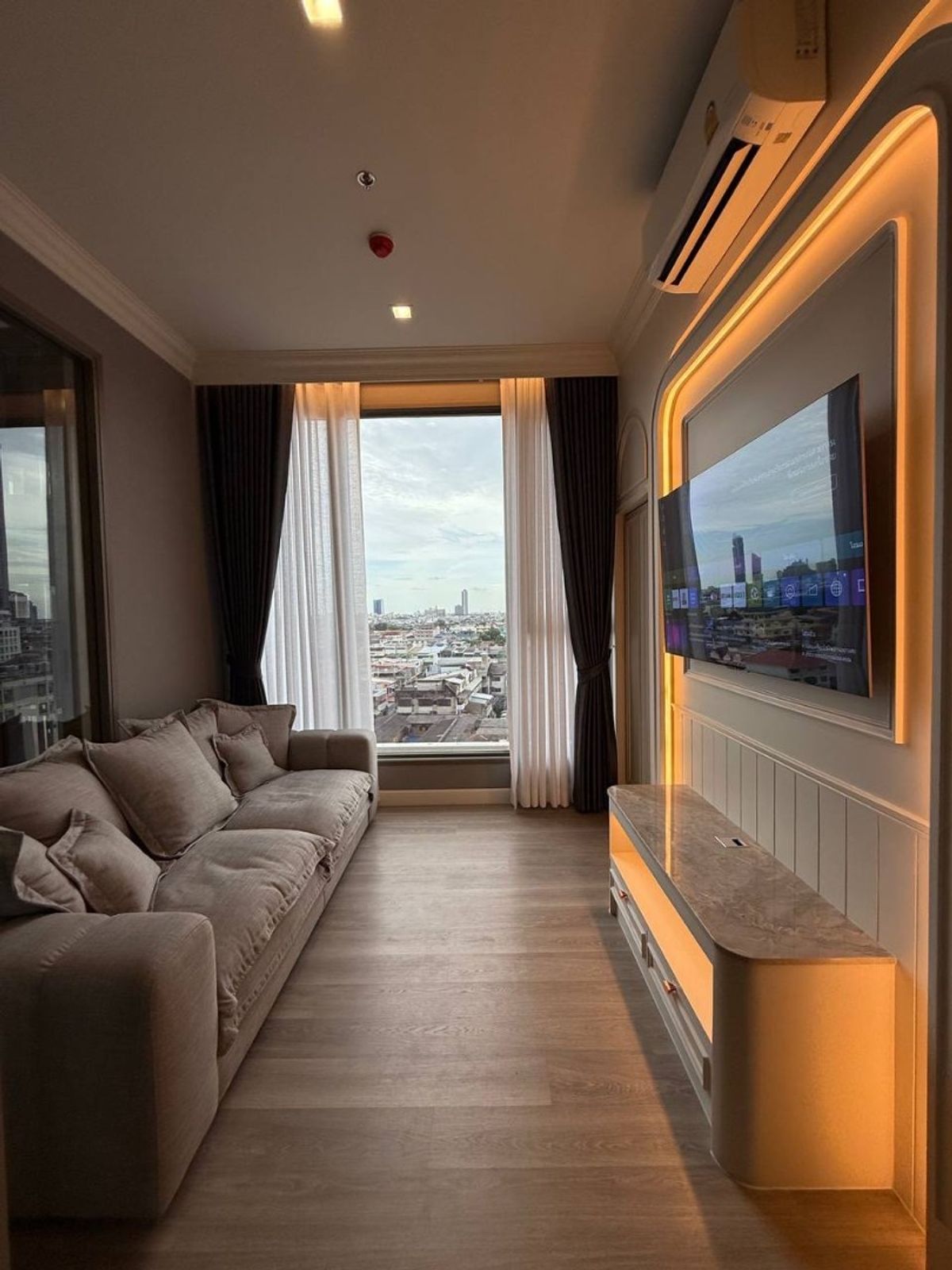 ให้เช่าคอนโดสาทร นราธิวาส : ให้เช่า 🔥 RHYTHM CHAROENKRUNG PAVILLION 🔥 เฟอร์นิเจอร์ และ เครื่องใช้ไฟฟ้าครบ ใกล้ BTS สะพานตากสิน