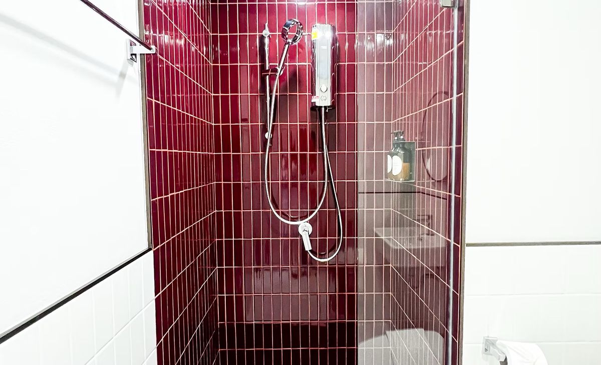 ให้เช่าสีลม ศาลาแดง บางรัก : Line ID : @zimple_asset  ห้องพักสไตล์มินิมอล ย่านสีลม Fully Furnished บรรยากาศเงียบสงบเหมาะแก่การพักผ่อน เดินทางสะดวก ไม่ไกลจากBTS สุรศักดิ์