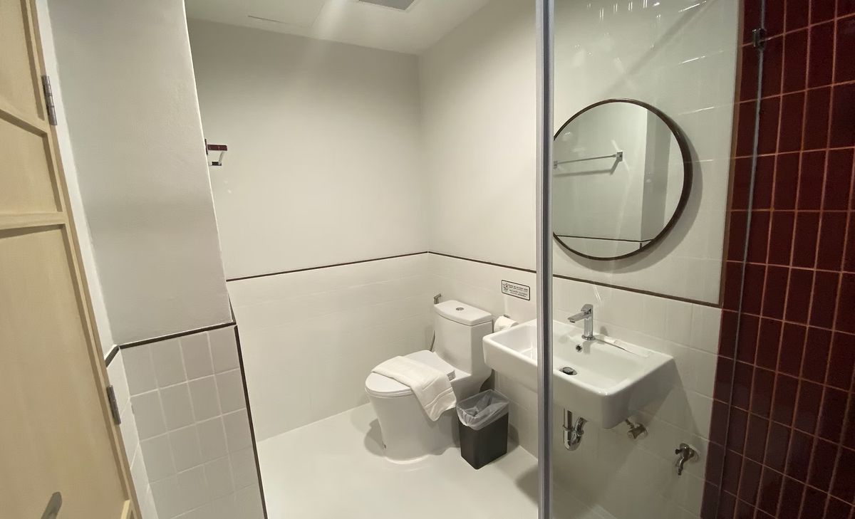 ให้เช่าสีลม ศาลาแดง บางรัก : Line ID : @zimple_asset  ห้องพักสไตล์มินิมอล ย่านสีลม Fully Furnished บรรยากาศเงียบสงบเหมาะแก่การพักผ่อน เดินทางสะดวก ไม่ไกลจากBTS สุรศักดิ์