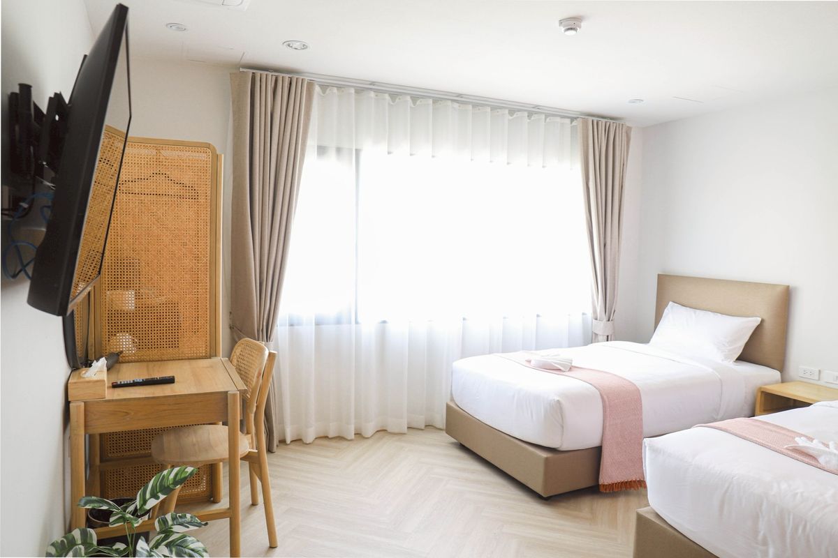 ให้เช่าสีลม ศาลาแดง บางรัก : Line ID : @zimple_asset  ห้องพักสไตล์มินิมอล ย่านสีลม Fully Furnished บรรยากาศเงียบสงบเหมาะแก่การพักผ่อน เดินทางสะดวก ไม่ไกลจากBTS สุรศักดิ์