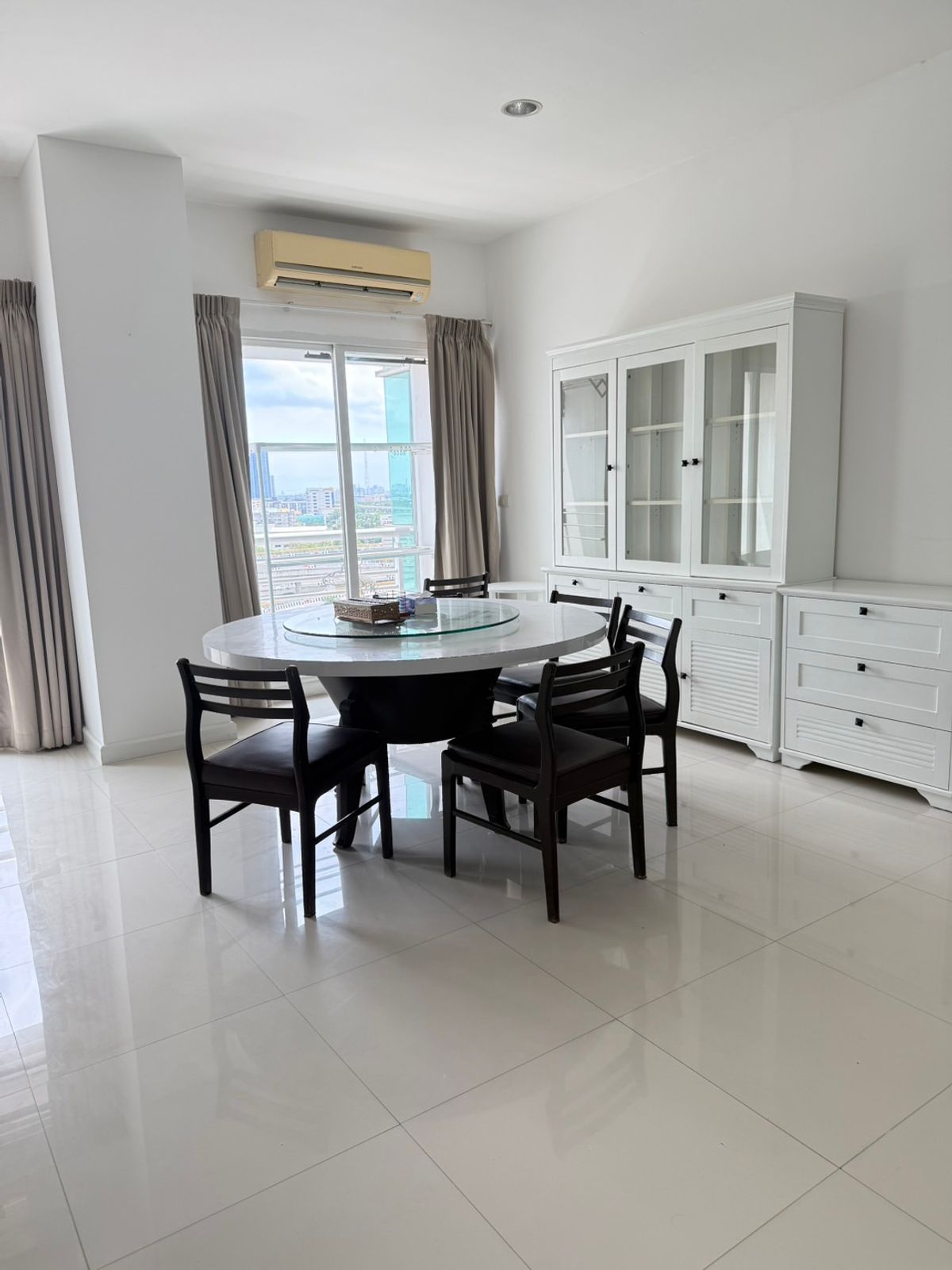 For RentCondoPattanakan, Srinakarin : New new room for the family at The Four Wing Residence Srinakarin