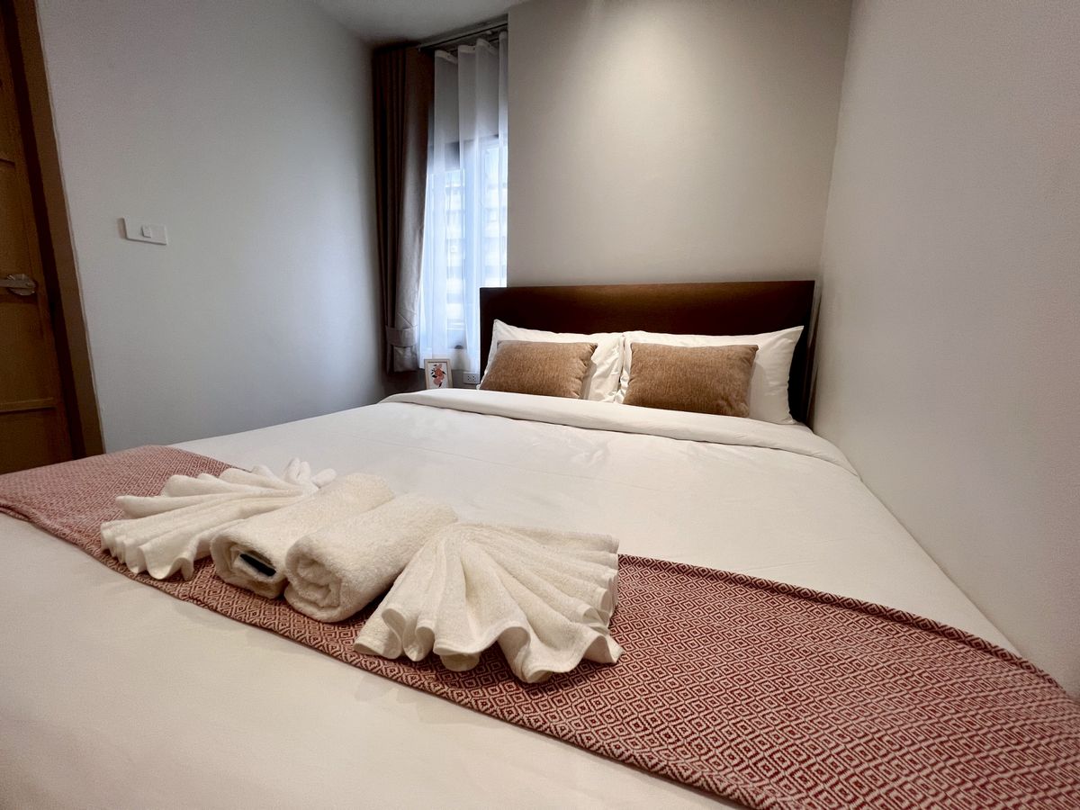 ให้เช่าสีลม ศาลาแดง บางรัก : Line ID : @zimple_asset  ห้องพักสไตล์มินิมอล ย่านสีลม Fully Furnished บรรยากาศเงียบสงบเหมาะแก่การพักผ่อน เดินทางสะดวก ไม่ไกลจากBTS สุรศักดิ์