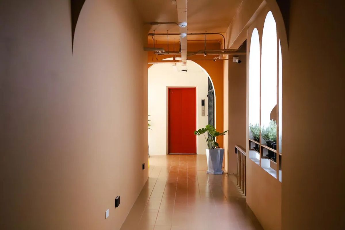 ให้เช่าสีลม ศาลาแดง บางรัก : Line ID : @zimple_asset  ห้องพักสไตล์มินิมอล ย่านสีลม Fully Furnished บรรยากาศเงียบสงบเหมาะแก่การพักผ่อน เดินทางสะดวก ไม่ไกลจากBTS สุรศักดิ์