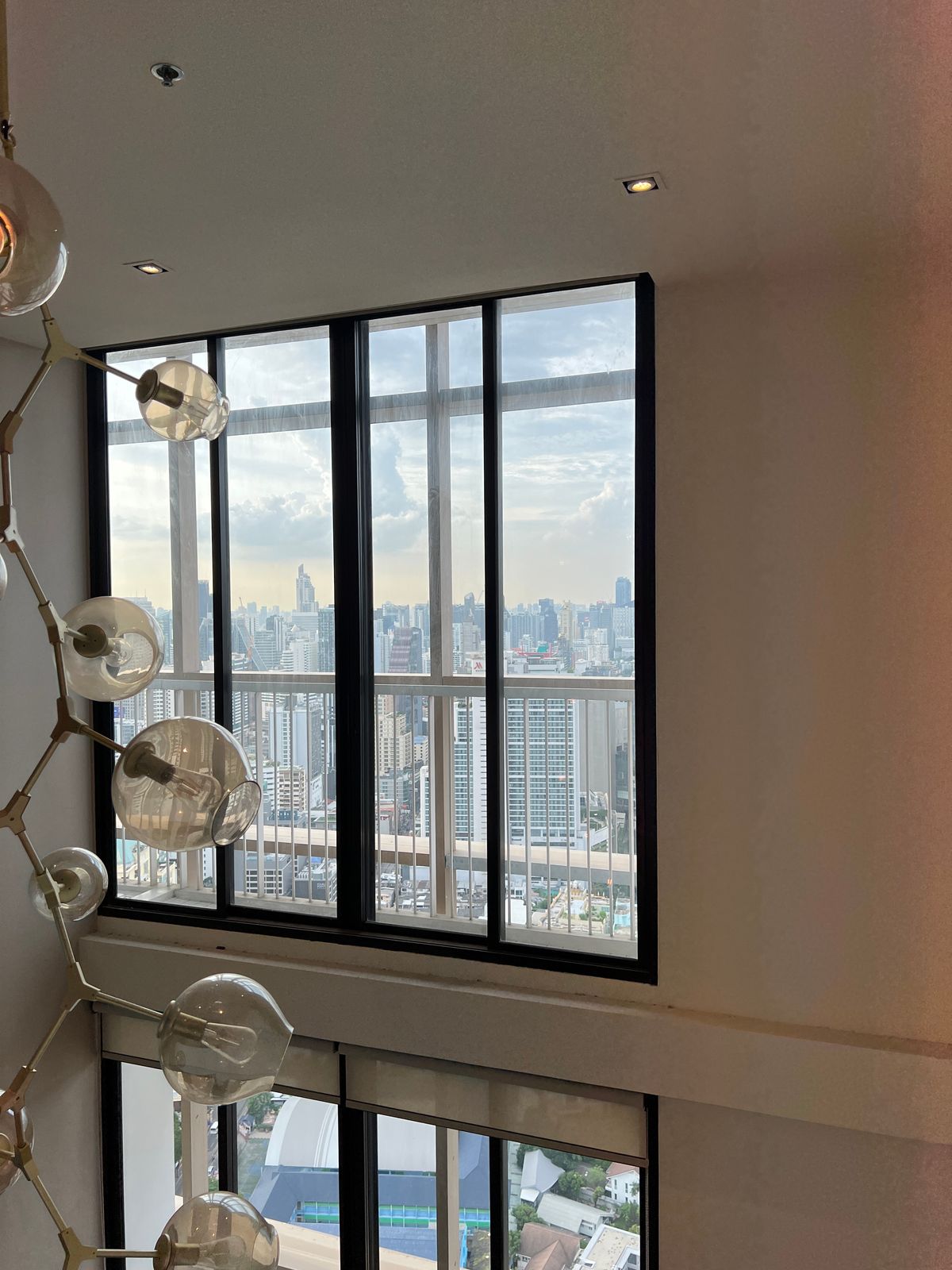 For RentCondoSukhumvit, Asoke, Thonglor : 2-Bedroom Duplex at Park 24 – 80,000 THB/month