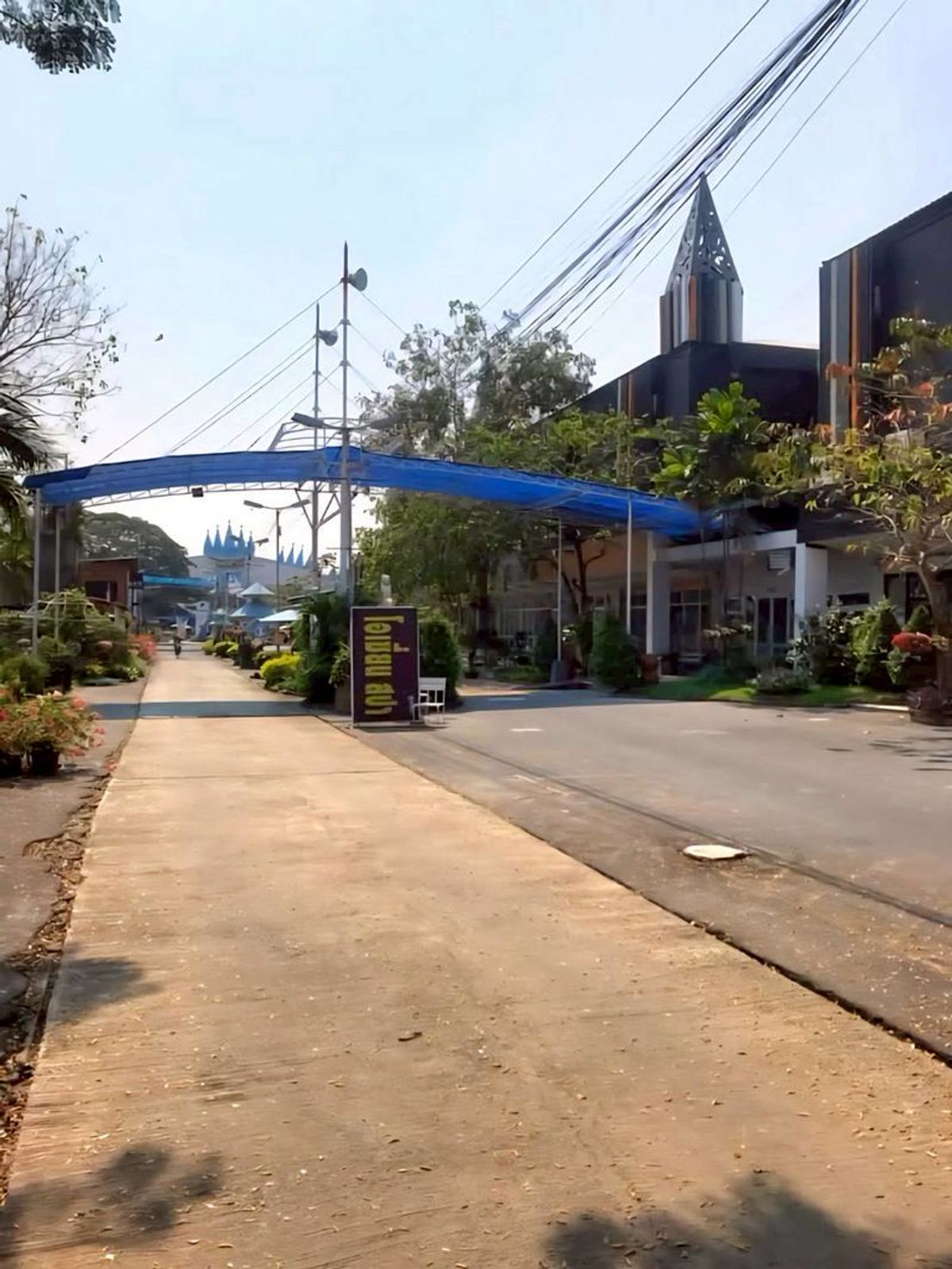 ให้เช่าที่ดินรามคำแหง หัวหมาก : ให้เช่า ที่ดินระยะยาว ติดถนนใหญ่รามคำแหง 33 ไร่ ซอยรามคำแหง 100 พร้อมโครงสร้าง ใกล้รถไฟฟ้าเพียง 70 เมตร แขวงสะพานสูง สะพานสูง กรุงเทพมหานคร