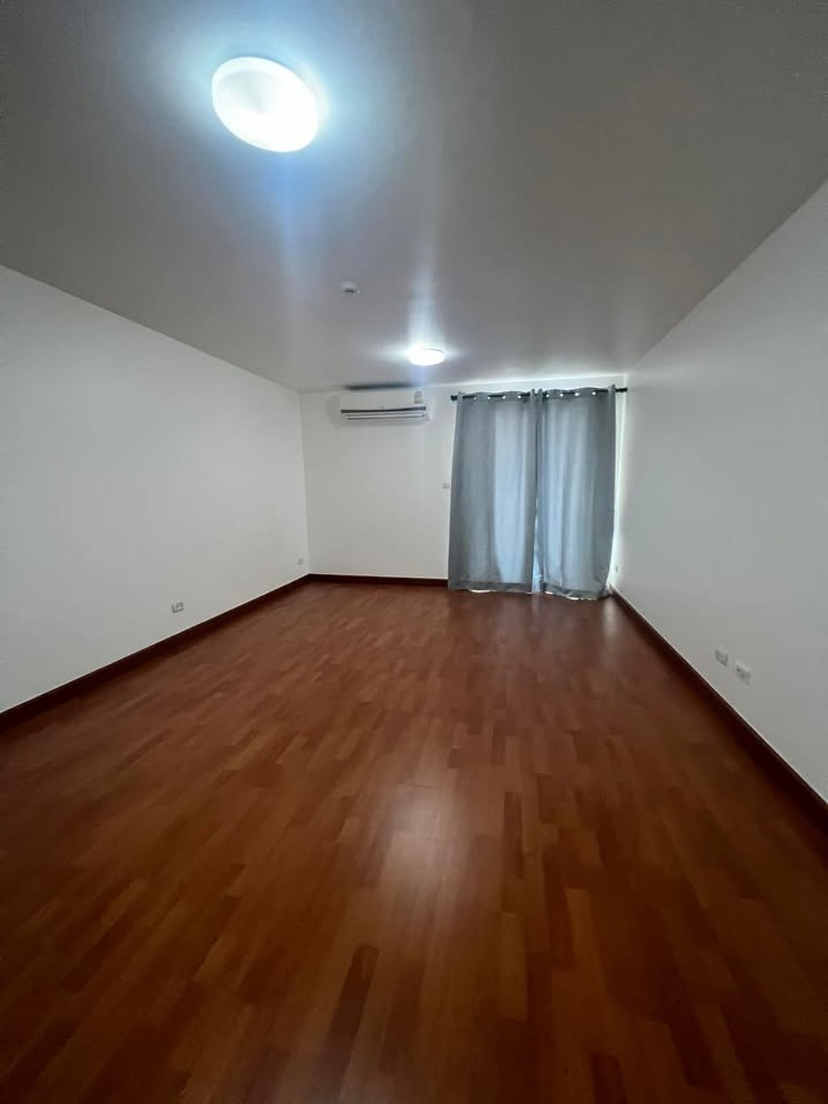 ขายคอนโดอ่อนนุช อุดมสุข : ห้องเปล่าราคาดีพิเศษ คุ้มมาก!!⭐Regent Home 22 Sukhumvit 85 (รีเจ้นท์ โฮม 22 สุขุมวิท 85)