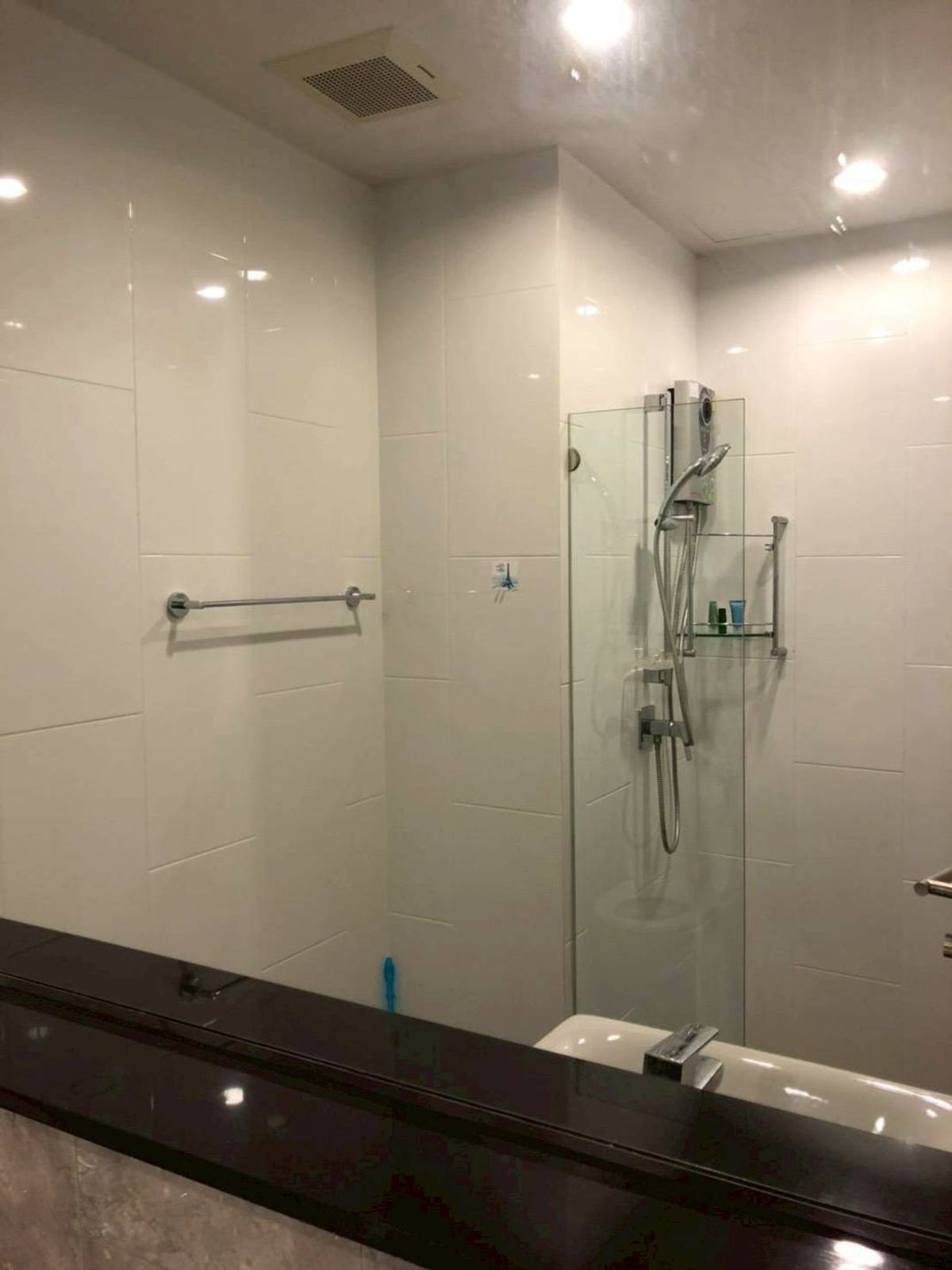 ให้เช่าคอนโดบางนา แบริ่ง ลาซาล : ให้เช่า เดอะ แกลเลอรี่ แบริ่ง เลขที่ 988/113