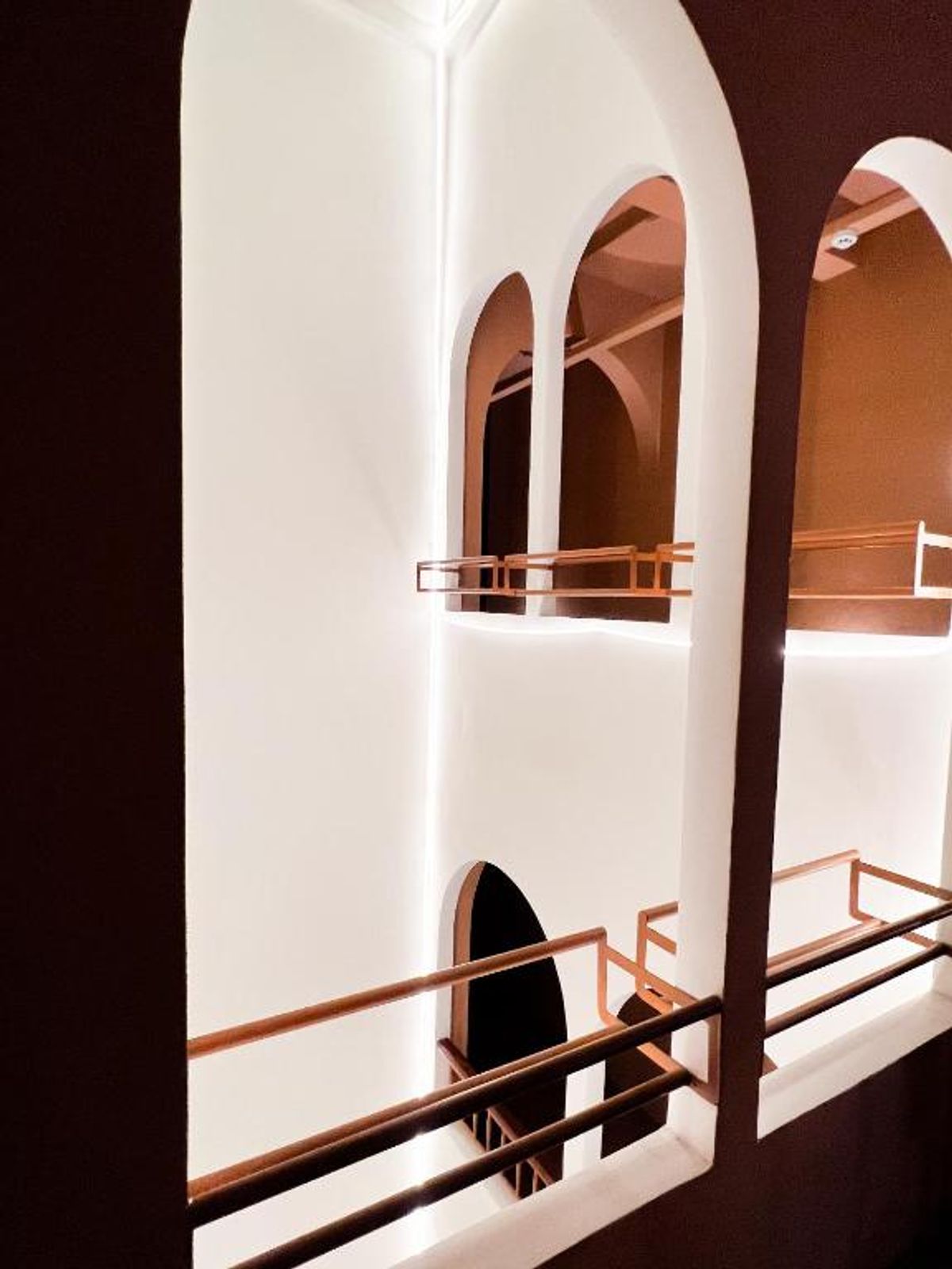 ให้เช่าสีลม ศาลาแดง บางรัก : Line ID : @zimple_asset  ห้องพักสไตล์มินิมอล ย่านสีลม Fully Furnished บรรยากาศเงียบสงบเหมาะแก่การพักผ่อน เดินทางสะดวก ไม่ไกลจากBTS สุรศักดิ์