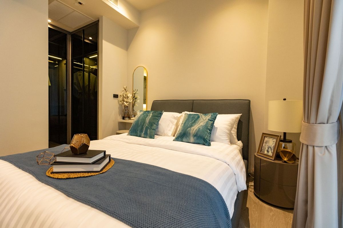 ขายคอนโดสุขุมวิท อโศก ทองหล่อ : ✨ HYDE HERITAGE THONGLOR – Super Luxury Condo ✨  1 Bedroom 43.52 ตร.ม.  HOTDEAL  9.9 ลบ. 📌 พีรพงศ์ ฟีฟ่า 087-808-3690