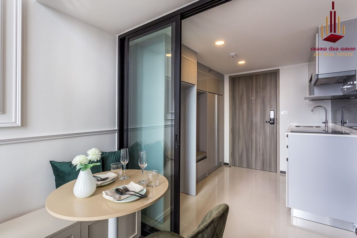 For SaleCondoKasetsart, Ratchayothin : ✨ For Sale: Knightsbridge Space Rachayothin Condo ✨ 💰 ONLY 6,390,000 THB