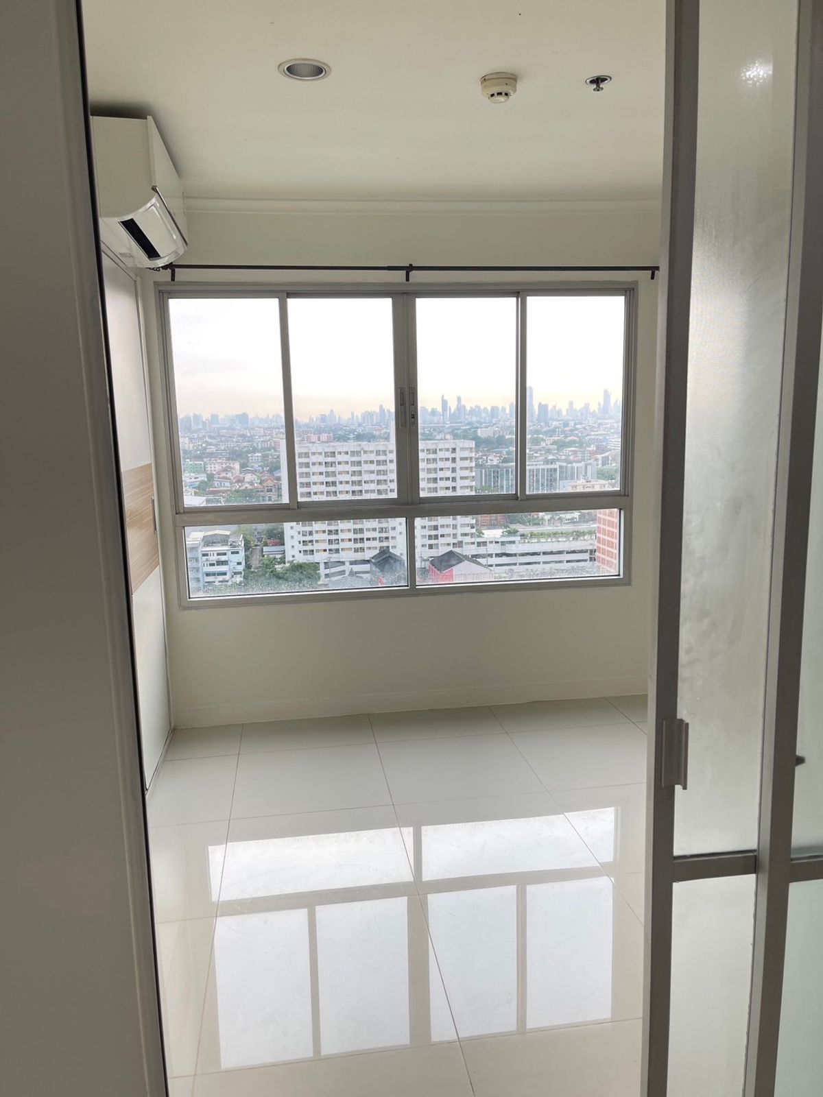 For RentCondoChokchai 4, Ladprao 71, Ladprao 48, : B7130563-Condo for rent, Lumpini Ville Ladprao-Chokchai 4, Floor 18 (For Rent Condo Lumpini Ville Latprao-Chokchai 4)