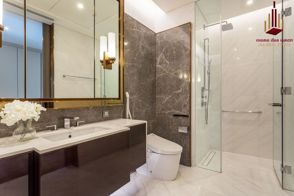 For SaleCondoWitthayu, Chidlom, Langsuan, Ploenchit : ✨ For Sale: Sindhorn Tonson Condo ✨ 💰 ONLY 21,900,000 THB