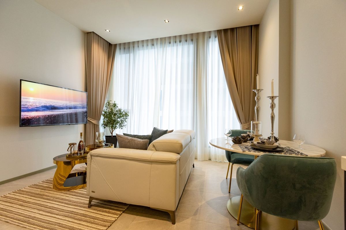 ขายคอนโดสุขุมวิท อโศก ทองหล่อ : ✨ HYDE HERITAGE THONGLOR – Super Luxury Condo ✨  1 Bedroom 43.52 ตร.ม.  HOTDEAL  9.9 ลบ. 📌 พีรพงศ์ ฟีฟ่า 087-808-3690