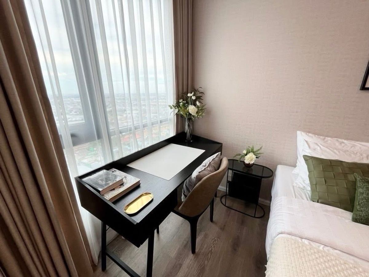 For RentCondoSamut Prakan,Samrong : Ready to be at the sample room at the cover
