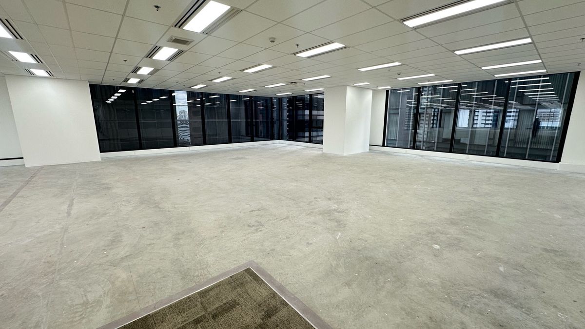 ให้เช่าสำนักงานสาทร นราธิวาส : ให้เช่าสำนักงาน 145 ตร.ม. ย่านสาทร ใกล้ BTS และ MRT