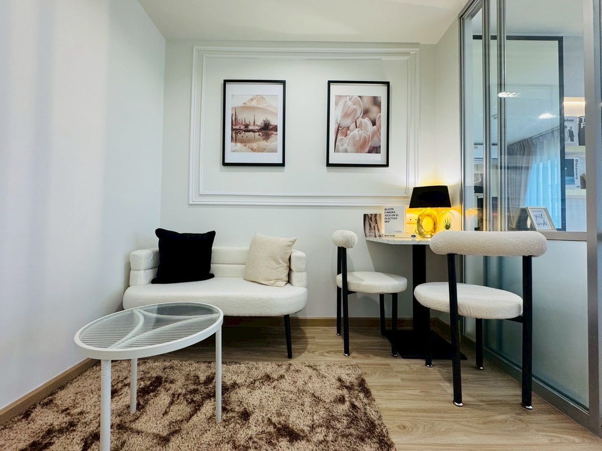 For SaleCondoOnnut, Udomsuk : FOR SALE: Lumpini Condo Onnut 46  A newly renovated, beautiful, and ready-to-move-in condo unit is available for sale. Located near MRT Srinuch, this unit features 1 bedroom, 1 bathroom, a living room, a kitchen, and a laundry area.