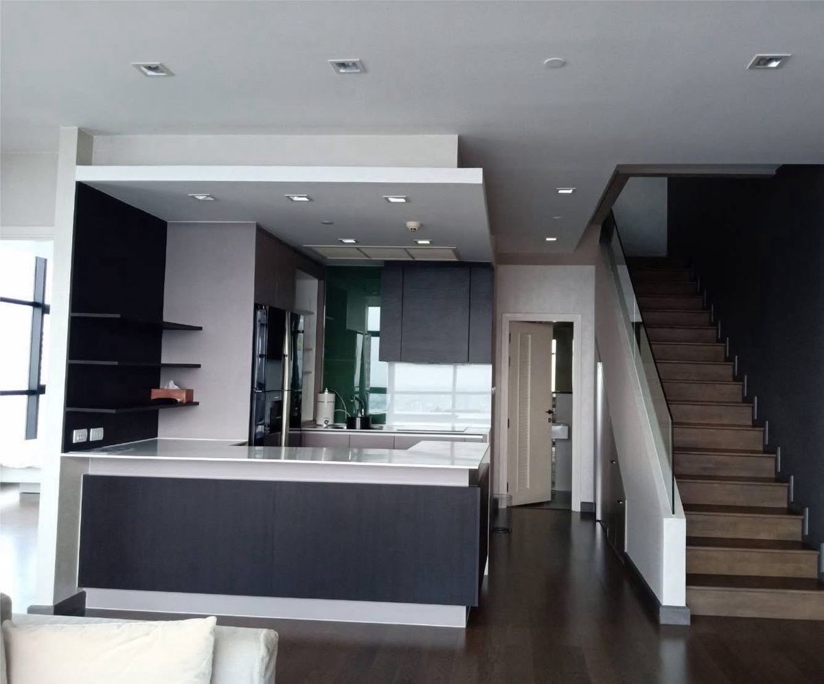 คอนโดวงเวียนใหญ่ เจริญนคร : Duplex Urbano Absolute Sathorn Taksin ห้องวิวสวย  ขนาด 165 Sq.m 3 bed 4 bath เพียง 23,000,000 MB | Rent 95,000 | ติดต่อ 086-795-9997 (จิมมี่)