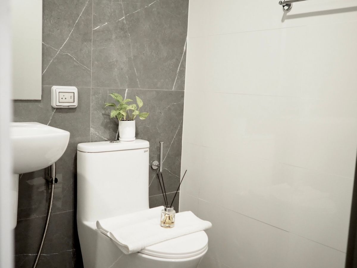 ให้เช่าคอนโดระยอง : ✨ ให้เช่า Brixton Rayong (บริกซ์ตัน ระยอง)  คอนโดใหม่ กลางเมืองระยอง ติดถนนสุขุมวิท เดินทางสะดวก ใกล้โรงเรียน ใกล้ห้าง