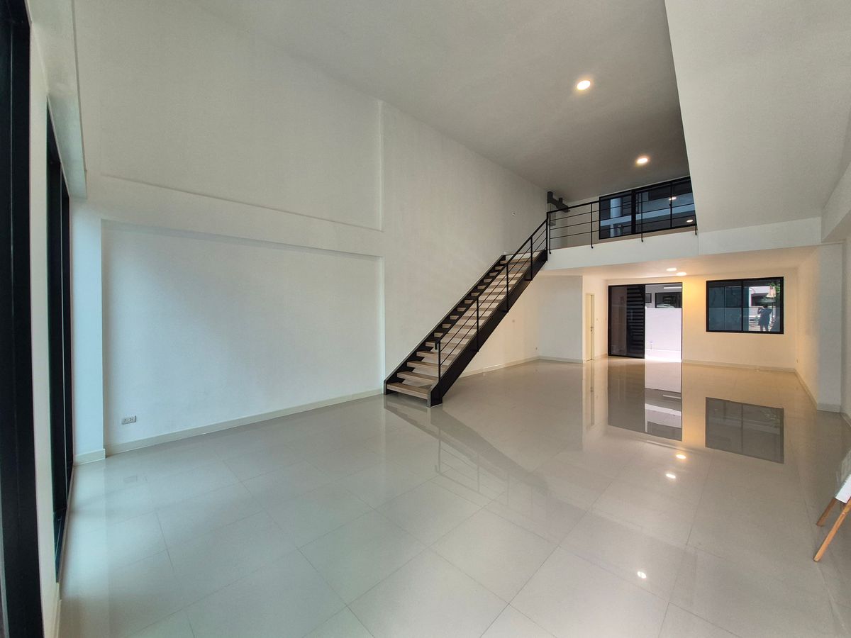 Home OfficeKaset Nawamin,Ladplakao : ⭐Corner Home Office for Sale/Rent⭐Kaset-Nawamin | 400 Sq.m.+ | Largest Unit in the Project