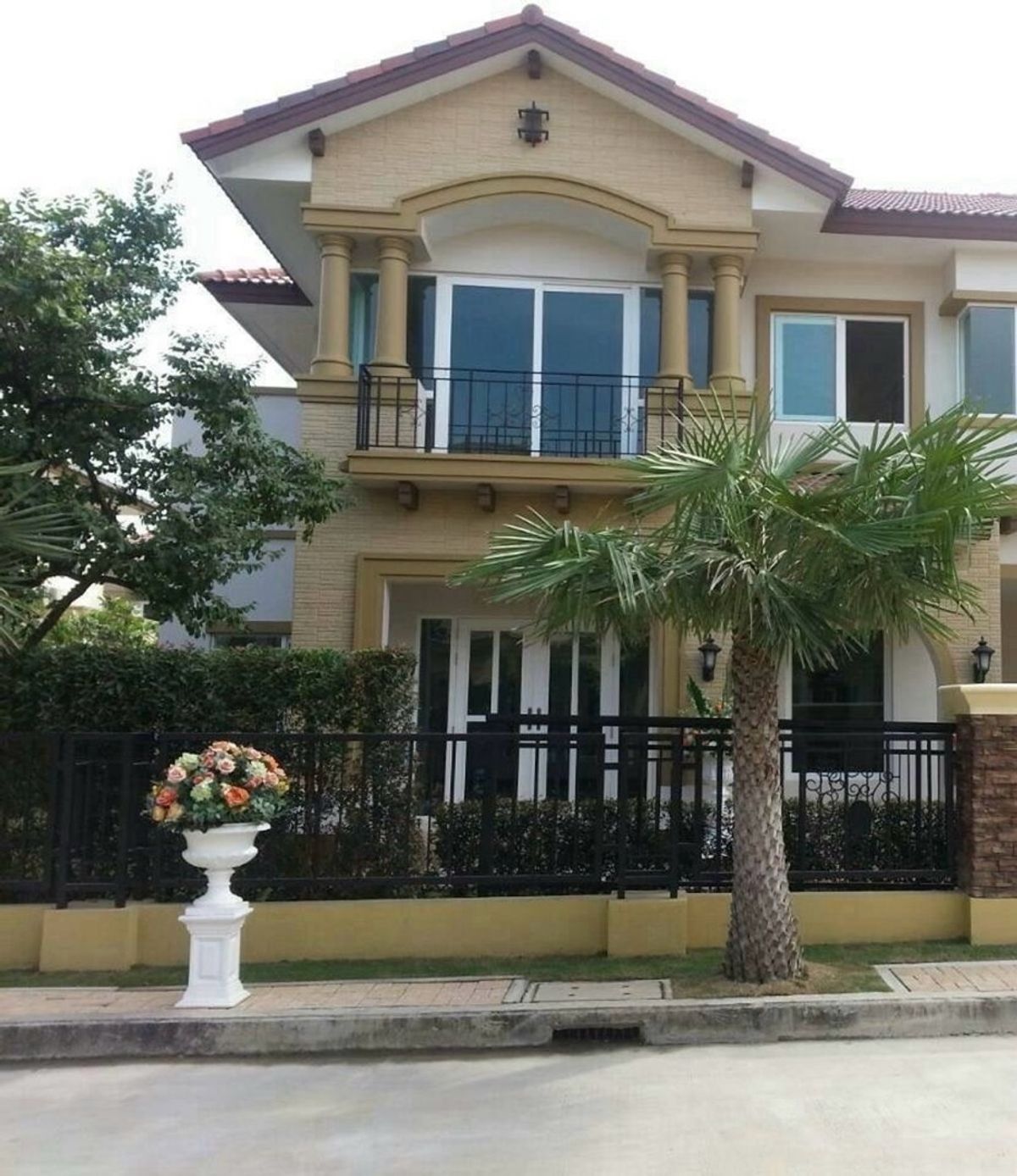 For RentHouseBang kae, Phetkasem : Single house for rent 4 beds, 4 water