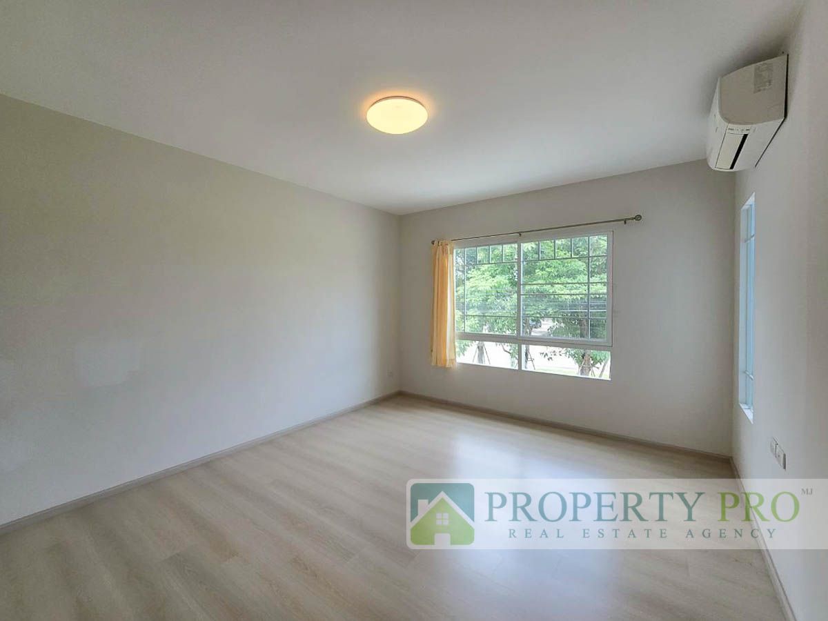 ขายทาวน์โฮมสมุทรปราการ สำโรง : ขาย บ้าน Villaggio บางนา ทาวน์โฮม 2 ชั้น 2 ห้องนอน 18 ตรว 110 ตรม สภาพใหม่มาก ใกล้ สุวรรณภูมิ บางพลี บางเสาธง มหาวิทยาลัยอัสสัมชัญ ABAC : MJ25S-004