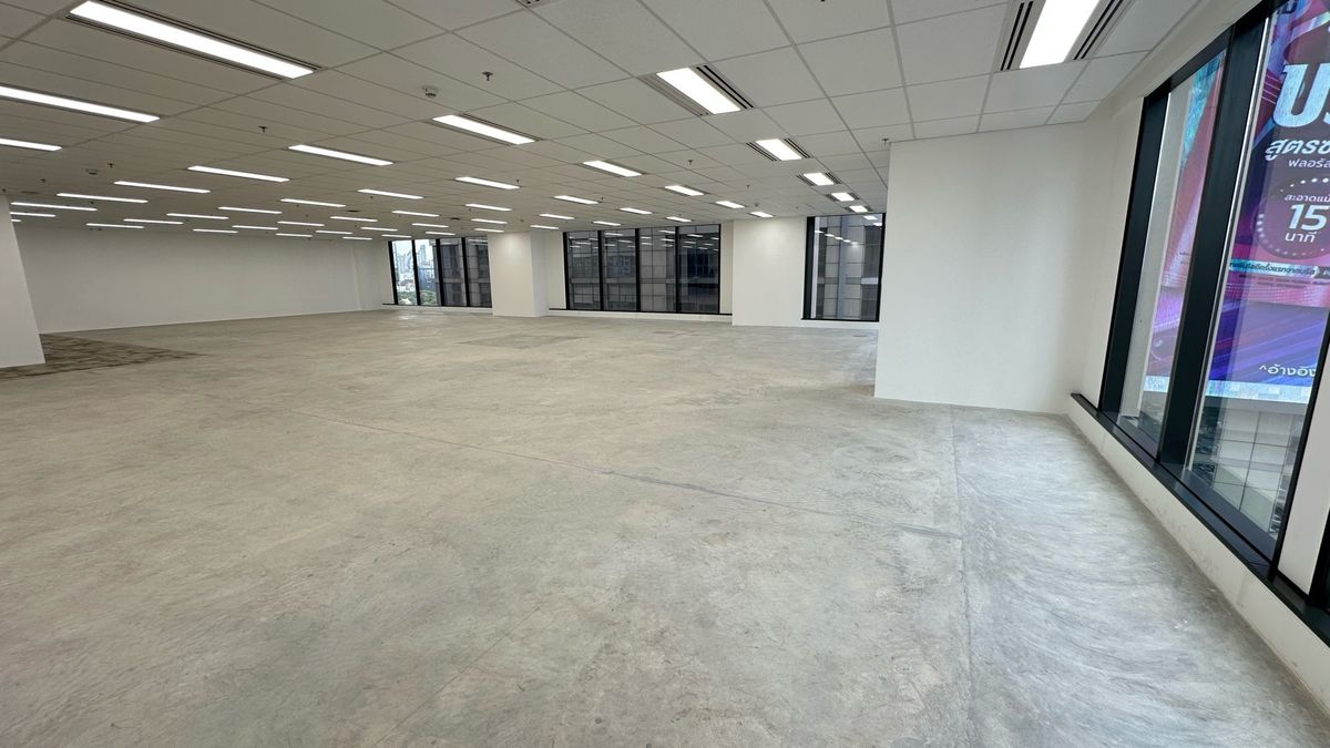 ให้เช่าสำนักงานสาทร นราธิวาส : ให้เช่าสำนักงาน 250.5 ตร.ม. ย่านสาทร ใกล้ BTS และ MRT