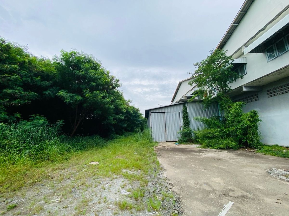 ขายที่ดินราษฎร์บูรณะ สุขสวัสดิ์ : ที่ดินสีม่วง + โกดัง + สำนักงาน + ใบอนุญาต รง.4 กว่า 10 ไร่ สุขสวัสดิ์ 84 (ซอยวัดคู่สร้าง)