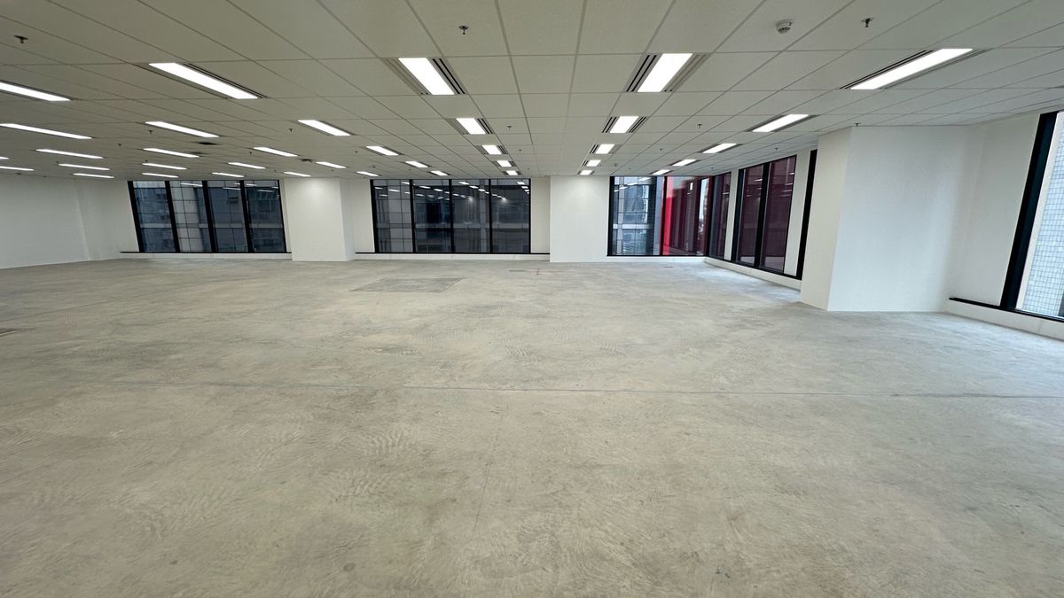 ให้เช่าสำนักงานสาทร นราธิวาส : ให้เช่าสำนักงาน 250.5 ตร.ม. ย่านสาทร ใกล้ BTS และ MRT