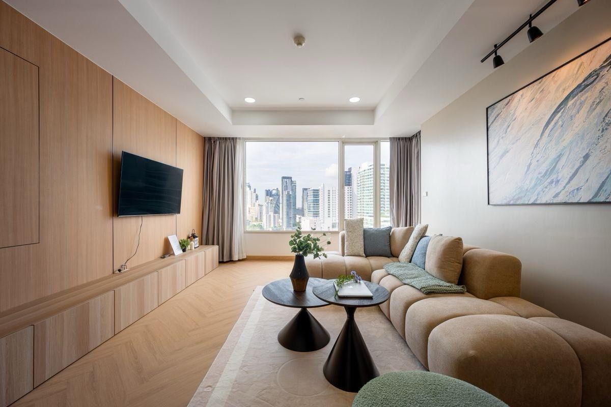 For SaleCondoSukhumvit, Asoke, Thonglor : 𝐇𝐎𝐓 🔥 🔥 Thonglor Condo Can raise animals, new rooms, ready to be 90.15 SQ.M 2 BED 2 Bath, only 15 MB !!