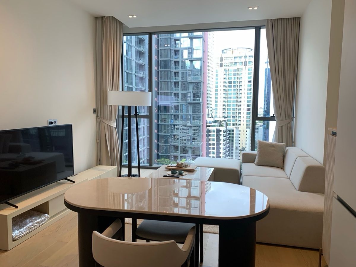 ให้เช่าคอนโดสุขุมวิท อโศก ทองหล่อ : คอนโดหรูติด BTS ทองหล่อ – The Strand Thonglor